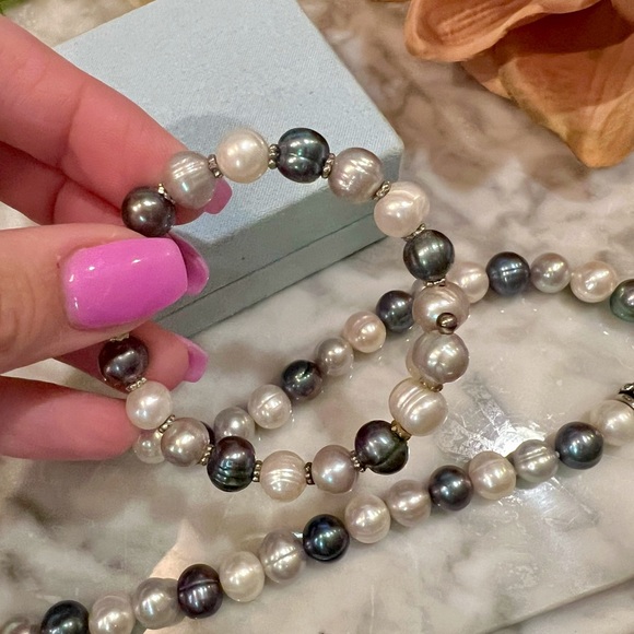 Vintage Handmade genuine Pearl bracelet. Black and white Pearls wrap bracelet - Picture 3 of 8